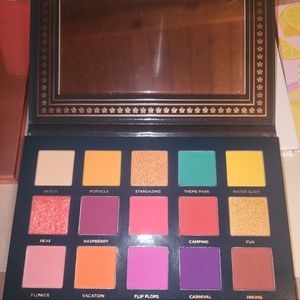 New Ace Beaute Nostalgia Eye Shadow Palette New in Box